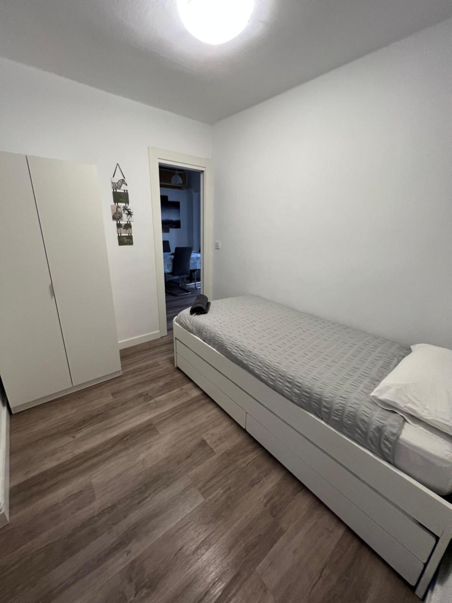 Апартаменти Apartamento En Zaragoza Junto A La Estacion Delicias Екстер'єр фото